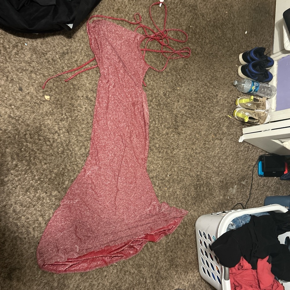 backless dress